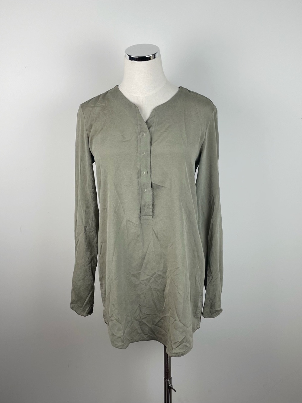 Transit Par Such Solid Green Gray Silk Blouse Top Long Sleeve Women Size 2